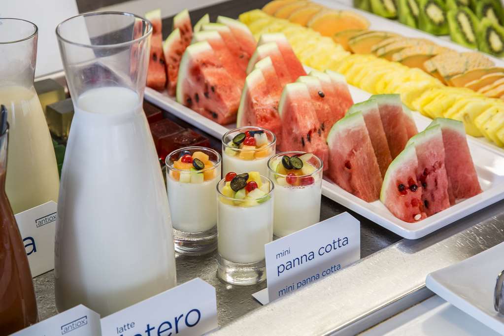 Ac Hotel By Marriott Milan Sesto Sesto San Giovanni Restaurant photo